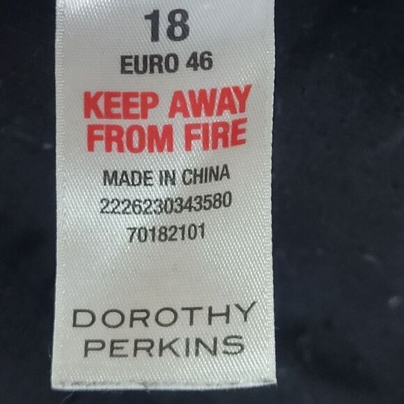 Dorothy Perkins Black Raw Hem Denim Mini Skirt - Picture 6 of 9